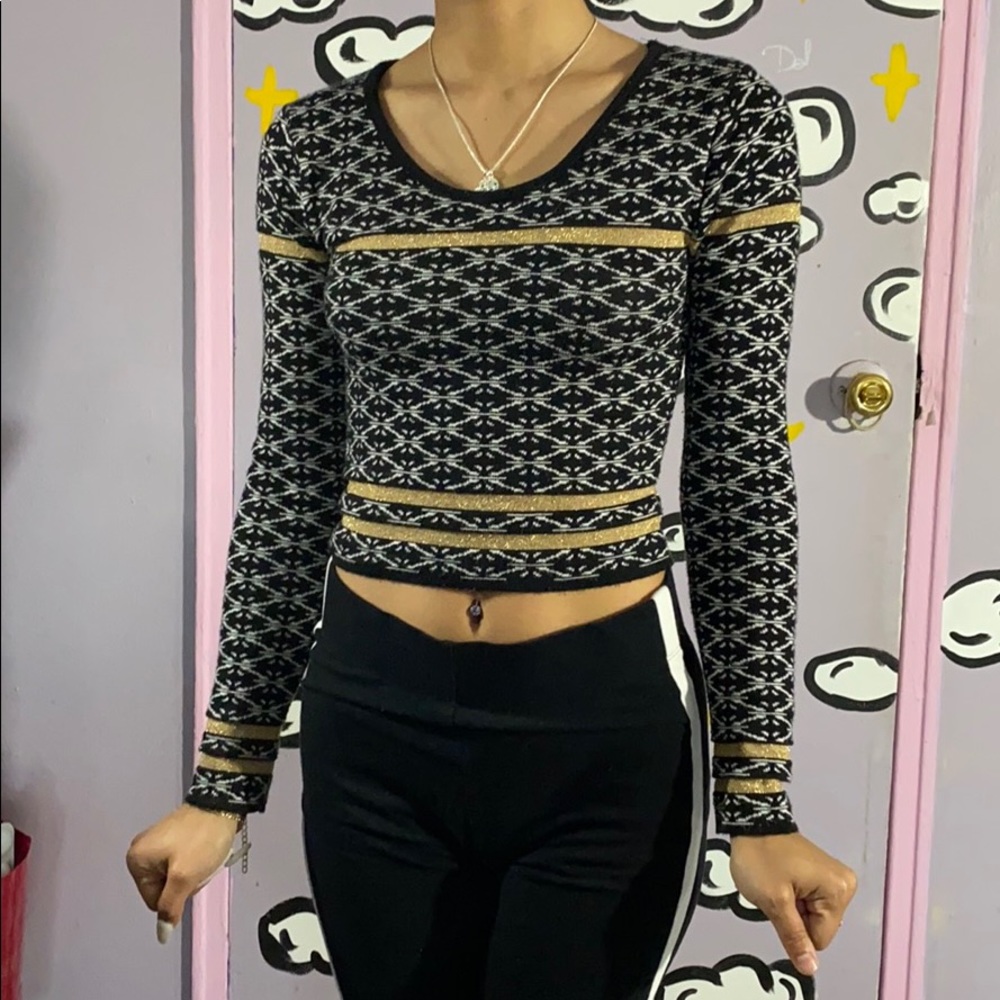 Sweater Crop